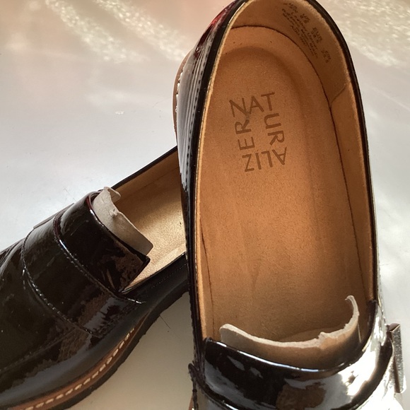 Naturalizer Black Patent Loafers - Picture 2 of 7